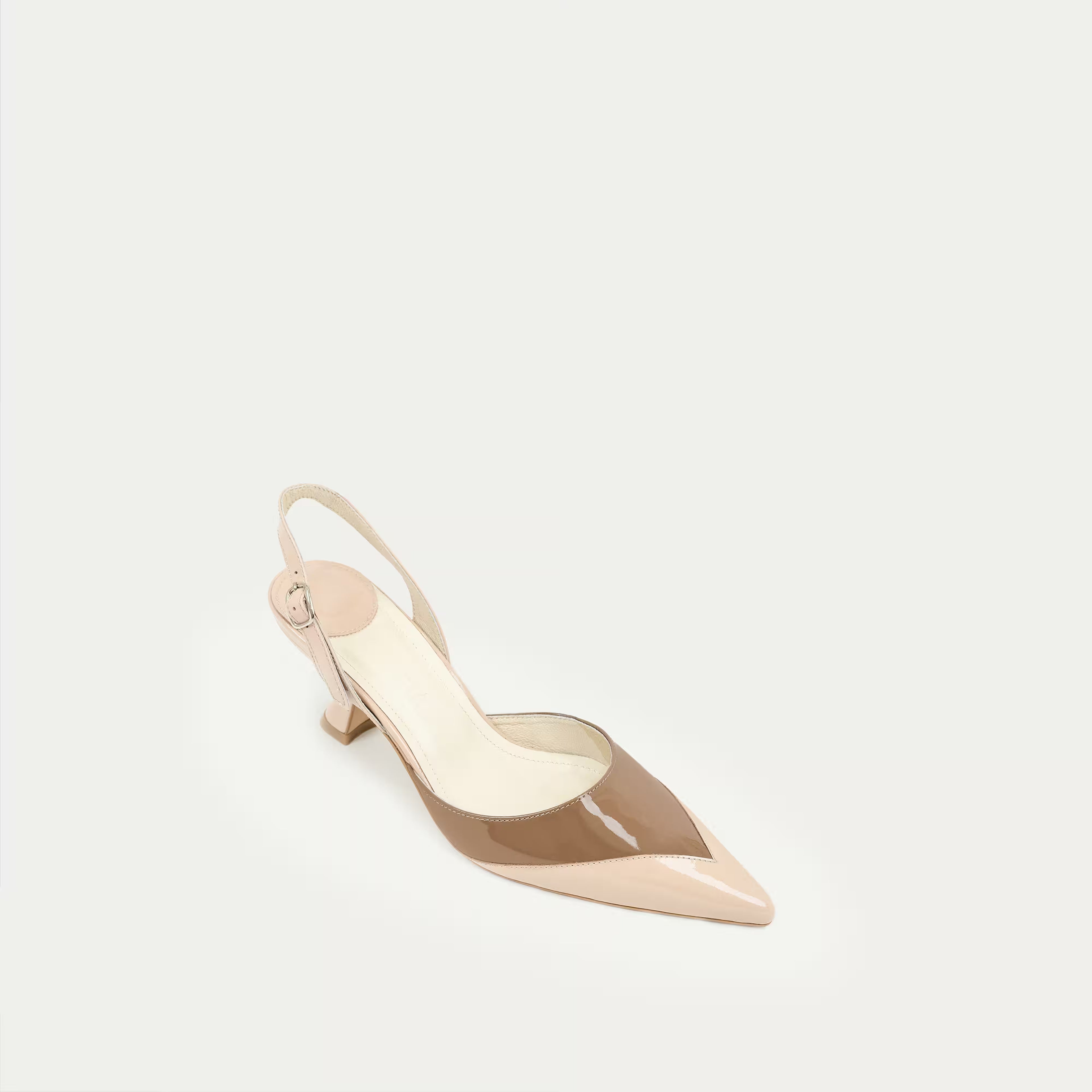 HUHUA Visconti leather slingback pumps 3/4 view Camel