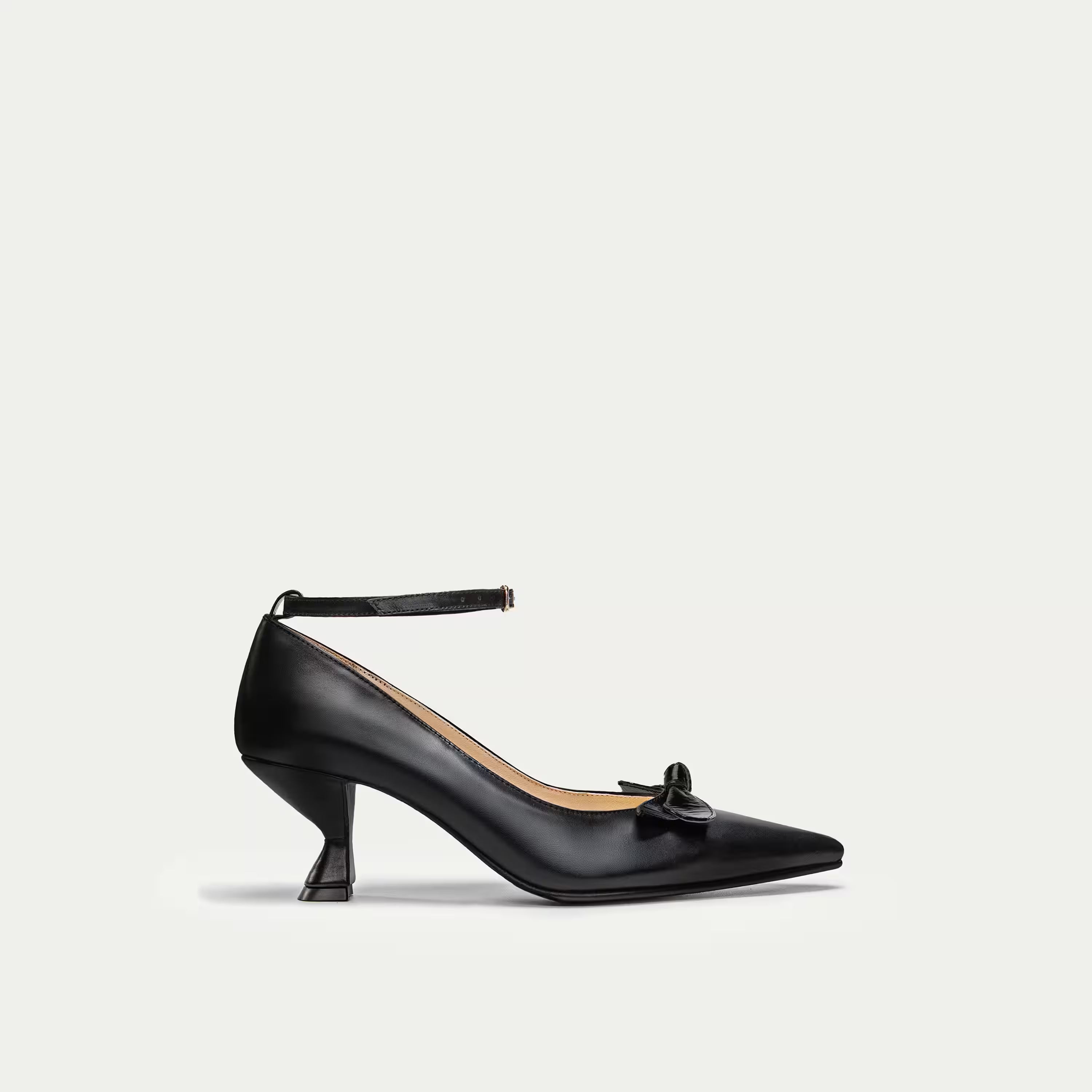 HUHUA Tiea handcrafted women's leather pumps side view Onyx
