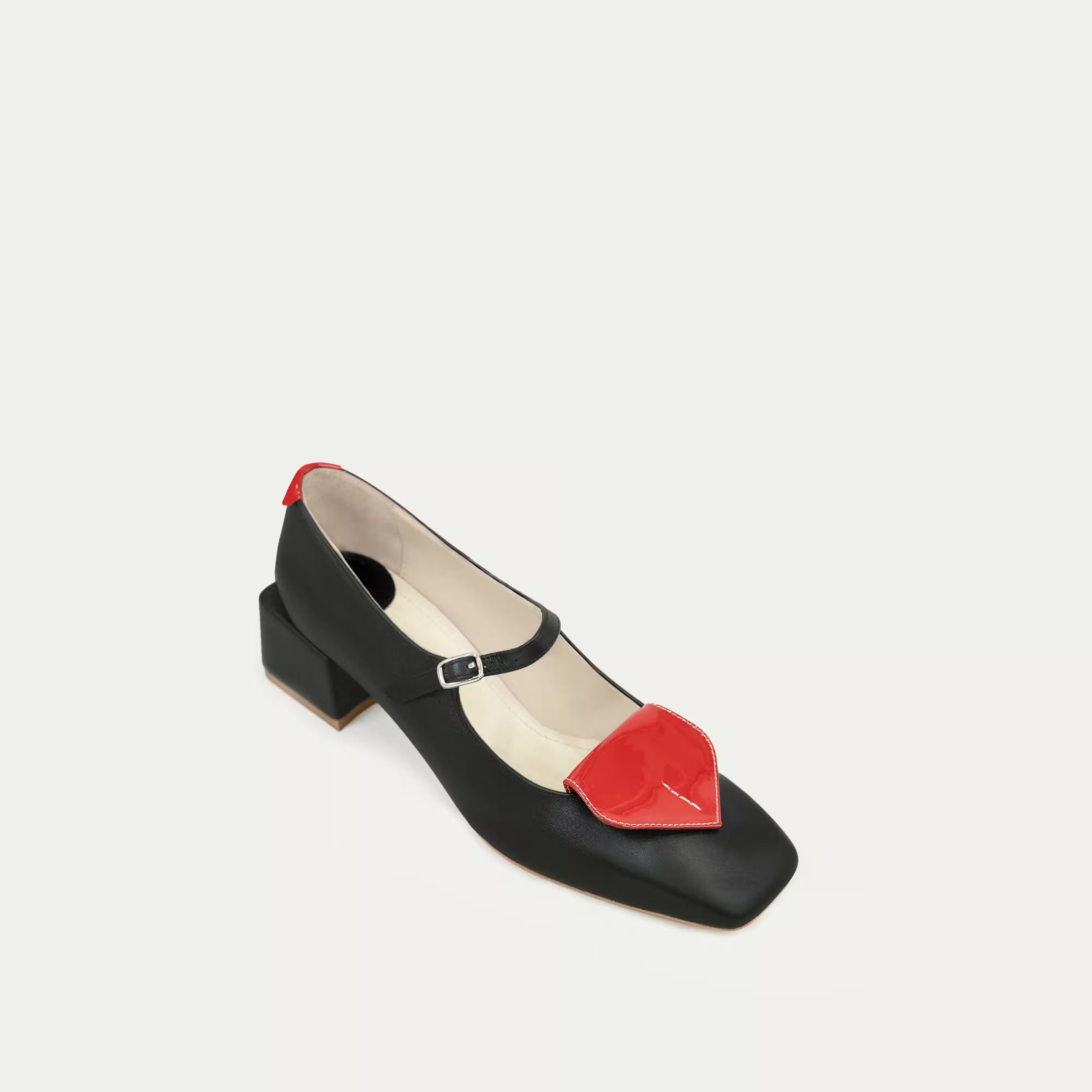 HUHUA BLOSOME handcrafted women's leather pumps 3/4 view Onyx